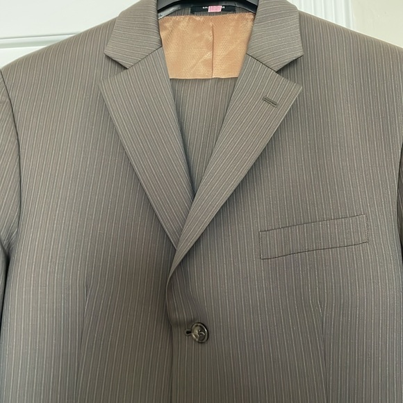 Michael Kors men’s pinstripe suit. Perfect condition. Worn less than five times. - Picture 2 of 12